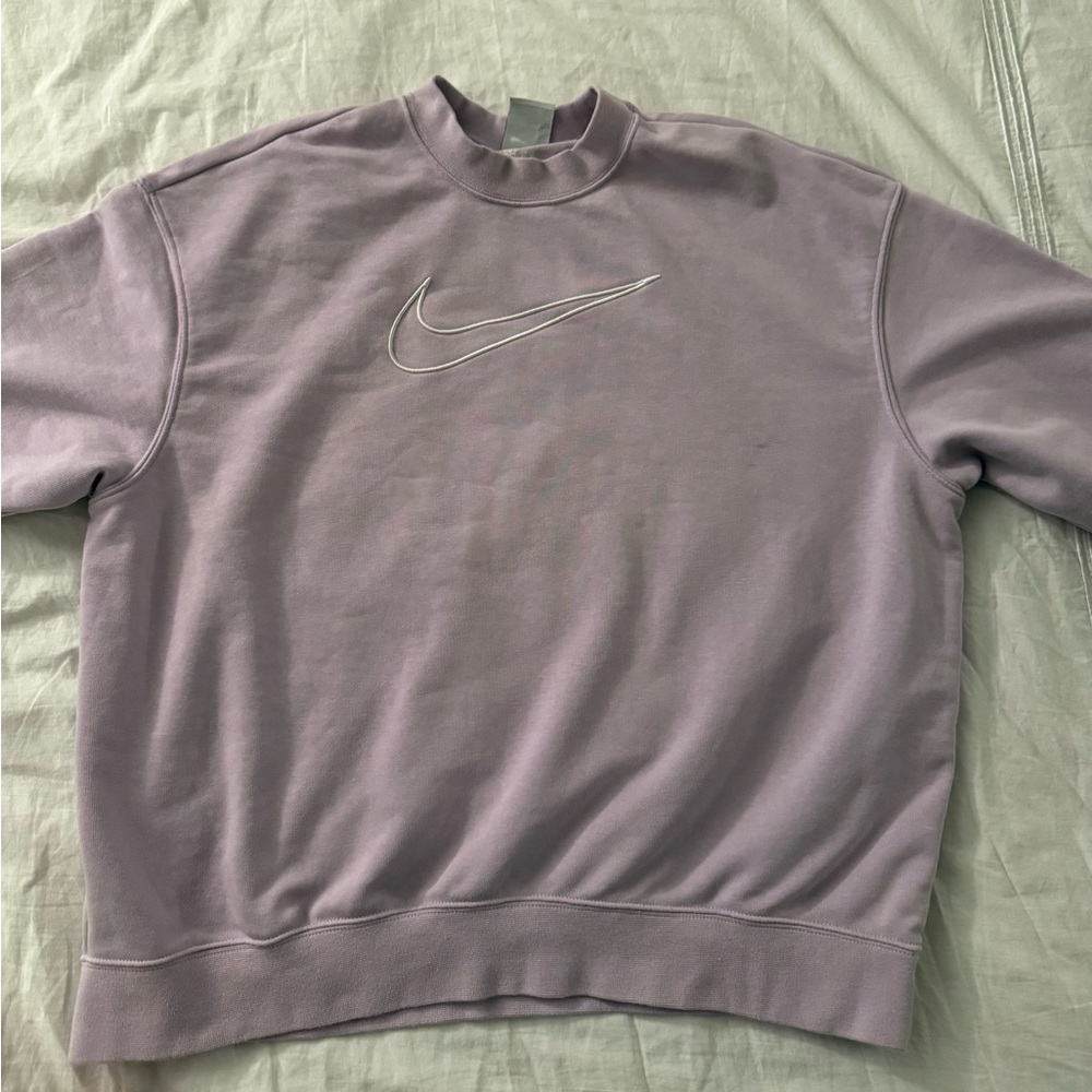 Nike Purple Crewneck Sweatshirt with Ribbed Cuffs